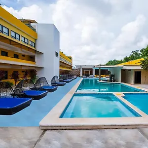Hacienda Madroño Cancùn 3*, Cancún México