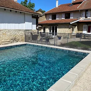 le-saint-hilaire.hotels-rhonealpes.com/